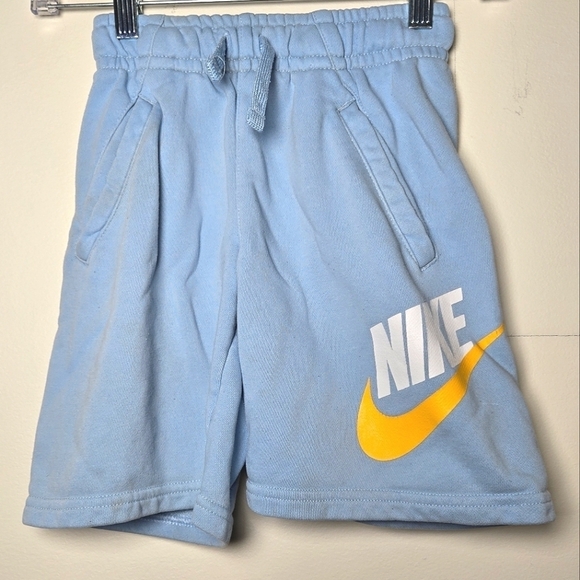 Boy's/Youth Nike Psychic Blue Fleece Basketball Shorts, Size XS - Picture 1 of 4